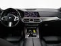 BMW X5 xDrive40i High Executive | M-Pakket | Luchtvering | Panoramadak | Comfortstoelen + Memory | Soft-Close | Stoelverwarming V + A | Rijassistent-Systeem | HiFi Audio | Trekhaak | Luchtvering | Laserlicht | Keyless | Adaptief Onderstel |