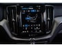 Volvo XC60 2.0 T6 Plug-in hybrid AWD Core Bright | 2.250 kg trekgewicht! | Long Range Accu | Automaat | Elek. Trekhaak | Panorama Dak | Lederen bekleding | Pilot Assist | Stoel & Stuurverwarming | Google