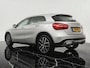 Mercedes-Benz GLA 200 Premium Automaat - Navigatie - Camera - Panoramadak - 18 inch LM velgen - Afneembare trekhaak - 12 maanden garantie