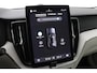 Volvo XC60 T8 Plug-in hybrid Ultra Dark | 22 Inch | Luchtvering | Bowers&Wilkins | Massage | Head-Up | Panoramadak