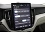 Volvo XC60 T8 Plug-in hybrid Ultra Dark | 22 Inch | Luchtvering | Bowers&Wilkins | Massage | Head-Up | Panoramadak