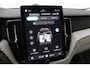 Volvo XC60 T8 Plug-in hybrid Ultra Dark | 22 Inch | Luchtvering | Bowers&Wilkins | Massage | Head-Up | Panoramadak