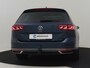 Volkswagen Passat Variant GTE Business 218pk | Panorama dak | Trekhaak | Head-up display | Dodehoekdetectie | Lederen bekleding | Camera achter | 17"LMV