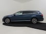 Volkswagen Passat Variant GTE Business 218pk | Panorama dak | Trekhaak | Head-up display | Dodehoekdetectie | Lederen bekleding | Camera achter | 17"LMV
