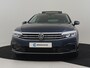 Volkswagen Passat Variant GTE Business 218pk | Panorama dak | Trekhaak | Head-up display | Dodehoekdetectie | Lederen bekleding | Camera achter | 17"LMV