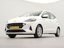 Hyundai i10 1.0 Premium | Apple Carplay | Bluetooth | Navigatie | Armsteun bestuurdersstoel | Achteruitrij camera | Parkeersensoren achter | Cruise control |