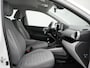Hyundai i10 1.0 Premium | Apple Carplay | Bluetooth | Navigatie | Armsteun bestuurdersstoel | Achteruitrij camera | Parkeersensoren achter | Cruise control |