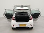 Hyundai i10 1.0 Premium | Apple Carplay | Bluetooth | Navigatie | Armsteun bestuurdersstoel | Achteruitrij camera | Parkeersensoren achter | Cruise control |