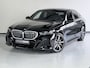 BMW 5-Serie 550e xDrive M SPORT | Achteras besturing | Leder | Trekhaak | Dode hoek