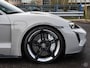 Porsche Taycan Performance 84 kWh Panoramadak SportDesign Sport Chrono Luchtvering PASM Warmtepomp PSCB PDLS+ Bose Sfeerverlichting Krijt 21"