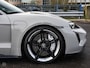Porsche Taycan Performance 93 kWh Panoramadak SportDesign Sport Chrono Luchtvering PASM Warmtepomp PSCB PDLS+ Bose Sfeerverlichting Krijt 21"