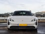 Porsche Taycan Performance 84 kWh Panoramadak SportDesign Sport Chrono Luchtvering PASM Warmtepomp PSCB PDLS+ Bose Sfeerverlichting Krijt 21"