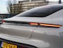 Porsche Taycan Performance 93 kWh Panoramadak SportDesign Sport Chrono Luchtvering PASM Warmtepomp PSCB PDLS+ Bose Sfeerverlichting Krijt 21"