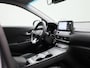 Hyundai Kona Electric Sky 64kWh | Apple Carplay/ Android Auto | Climate Control | Achteruitrijcamera | Cruise Control | Stoelverwarming | Lichtmetalen Velgen |