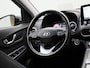 Hyundai Kona Electric Sky 64kWh | Apple Carplay/ Android Auto | Climate Control | Achteruitrijcamera | Cruise Control | Stoelverwarming | Lichtmetalen Velgen |