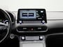 Hyundai Kona Electric Sky 64kWh | Apple Carplay/ Android Auto | Climate Control | Achteruitrijcamera | Cruise Control | Stoelverwarming | Lichtmetalen Velgen |