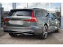 Volvo V60 2.0 T6 Plug-in hybrid AWD Plus Dark | Nieuw en direct leverbaar | Sportstoelen Elektrisch + Geheugen | Harman/Kardon Audio | Stoel + Stuurverwarming | Dodehoeksensoren | Adaptieve Cruise + Pilot Assist | Google Service