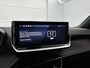 Peugeot 2008 1.2 Allure 100pk | Navigatie | Climate Control | Cruise Control | Parkeersensoren | LED | 17" LMV | Apple Carplay/Android Auto |