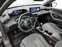 Peugeot 2008 1.2 Allure 100pk | Navigatie | Climate Control | Cruise Control | Parkeersensoren | LED | 17" LMV | Apple Carplay/Android Auto |