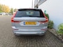 Volvo XC60 T6 Plug-In Hybrid 350pk Aut AWD Essential Edition Bright/ bekleding leder/ Trekhaak/ Panoramadak/ Adaptieve cruise/ DAB/ 1 Eigenaar/ Origineel NL/ NAP