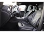 Mercedes-Benz GLC 300e 4MATIC Business Solution NL auto 1e eigenaar elektrische achterklep leder elektrische stoelverstelling + verwarming LED High performance privacy glas dodehoek detectie volledig digitaal instrumenten paneel