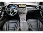 Mercedes-Benz GLC 300e 4MATIC Business Solution NL auto 1e eigenaar elektrische achterklep leder elektrische stoelverstelling + verwarming LED High performance privacy glas dodehoek detectie volledig digitaal instrumenten paneel