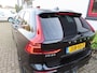 Volvo XC60 T6 Plug-In Hybrid 350pk Aut AWD Plus Dark/ Facelift model/ Trekhaak/ Harman Kardon sound/ 360° Camera/ Nieuwe voorraad auto met 12000 euro voordeel