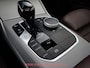 BMW 3-Serie Touring 318i Business Edition Plus PANO / TREKHAAK / VERWARMD STUURWIEL + 4 STOELEN