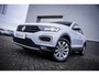 Volkswagen T-Roc 1.5 TSI Sport | Airco (automatisch) | Lichtmetalen velgen 17" | Trekhaak