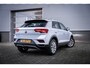 Volkswagen T-Roc 1.5 TSI Sport | Airco (automatisch) | Lichtmetalen velgen 17" | Trekhaak