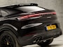 Porsche Cayenne Coupé 3.0 E-Hybrid SportDesign 471Pk Automaat (PANORAMADAK, LUCHTVERING, SPORT CHRONO PAKKET, SPORTUITLAAT, MEMORY SEATS, SFEERVERLICHTING, RODE GORDELS, NIEUWSTAAT)