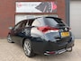 Toyota Auris Touring Sports 1.8 Hybrid Black Edition / Navi / Camera / PDC