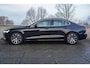 Volvo S60 2.0 B3 Inscription Apple Carplay/Android Auto | Parkeercamera Achter | Addaptieve Cruise Control | Verwarmbare Voorstoelen + Stuurwiel
