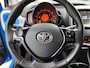 Toyota Aygo 1.0 VVT-i x-play Direct leverbaar! Handsegmentgas, bedrijfsrem en opklapbare pedalen