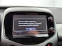 Toyota Aygo 1.0 VVT-i x-play Direct leverbaar! Handsegmentgas, bedrijfsrem en opklapbare pedalen