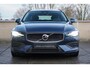 Volvo V60 2.0 B3 Core Verwarmbare Voorstoelen + Stuurwiel | Adaptieve Cruise Control | Parkeercamera Achter | Apple Carplay/Android Auto