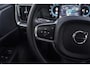 Volvo V60 2.0 B3 Core Verwarmbare Voorstoelen + Stuurwiel | Adaptieve Cruise Control | Parkeercamera Achter | Apple Carplay/Android Auto