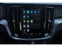 Volvo V60 2.0 B3 Core Verwarmbare Voorstoelen + Stuurwiel | Adaptieve Cruise Control | Parkeercamera Achter | Apple Carplay/Android Auto