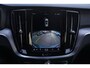 Volvo V60 2.0 B3 Core Verwarmbare Voorstoelen + Stuurwiel | Adaptieve Cruise Control | Parkeercamera Achter | Apple Carplay/Android Auto