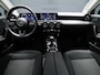 Mercedes-Benz A-klasse 160 Business Solution [CRUISE CONTROL, APPLE CARPLAY, ACHTERUITRIJCAMERA, PDC V+A, LANE ASSIST, STOELVERWARMING, AUTOMATISCHE AIRCO, LICHTMETALEN VELGEN, NIEUWSTAAT]