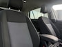 Volkswagen Golf 1.2 TSI Highline 5 drs met parkeersensoren en automaat en met navigatie en bluetooth telefoon media