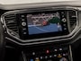 Volkswagen T-Roc 2.0 TSI 4Motion Sport 191Pk Automaat (PANORAMADAK, VIRTUAL COCKPIT, APPLE CARPLAY, BEATS AUDIO, STUUR/STOELVERWARMING, SPORTSTOELEN, ADAPTIVE CRUISE, LED KOPLAMPEN, CAMERA, NIEUWSTAAT)