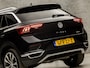 Volkswagen T-Roc 2.0 TSI 4Motion Sport 191Pk Automaat (PANORAMADAK, VIRTUAL COCKPIT, APPLE CARPLAY, BEATS AUDIO, STUUR/STOELVERWARMING, SPORTSTOELEN, ADAPTIVE CRUISE, LED KOPLAMPEN, CAMERA, NIEUWSTAAT)