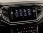 Volkswagen T-Roc 2.0 TSI 4Motion Sport 191Pk Automaat (PANORAMADAK, VIRTUAL COCKPIT, APPLE CARPLAY, BEATS AUDIO, STUUR/STOELVERWARMING, SPORTSTOELEN, ADAPTIVE CRUISE, LED KOPLAMPEN, CAMERA, NIEUWSTAAT)