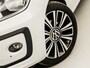 Volkswagen Up! 1.0 Sport (STOELVERWARMING, CLIMATE, CAMERA, CRUISE, ZWART HEMEL, SPORTSTOELEN, LM VELGEN, PARKEERSENSOREN, MULTIFUNCTIONEEL STUURWIEL, NIEUWSTAAT)