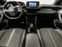 Peugeot 2008 1.2 PureTech GT Automaat (VIRTUAL COCKPIT, APPLE CARPLAY, GROOT NAVI, LEDER, 360 CAMERA, SPORTSTOELEN, KEYLESS, GETINT GLAS, LED KOPLAMPEN, NIEUWSTAAT)