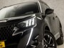 Peugeot 2008 1.2 PureTech GT Automaat (VIRTUAL COCKPIT, APPLE CARPLAY, GROOT NAVI, LEDER, 360 CAMERA, SPORTSTOELEN, KEYLESS, GETINT GLAS, LED KOPLAMPEN, NIEUWSTAAT)