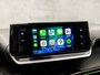 Peugeot 2008 1.2 PureTech GT Automaat (VIRTUAL COCKPIT, APPLE CARPLAY, GROOT NAVI, LEDER, 360 CAMERA, SPORTSTOELEN, KEYLESS, GETINT GLAS, LED KOPLAMPEN, NIEUWSTAAT)