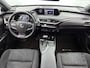 Lexus UX 250h Preference Line | Keyless Entry | Stoel en Stuurverwarming | Dodehoek Sensor |