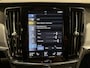 Volvo V90 T6 AWD R-Design BLACK PANO/TREKHAAK/H&K/MEMORY/LEER-ALCANTARA/KEYLESS/ACC/PILOT-ASSIST/19"/DONKERE-HEMEL/PRIVACY/SFEER/LED/RECENT GROTE OH BEURT GEHAD BIJ VOLVO